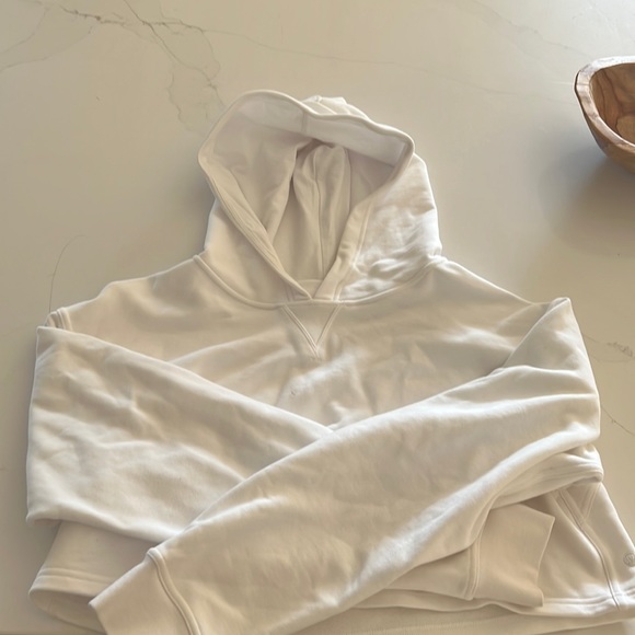 lululemon athletica Tops - Lululemon cropped sweatshirt
